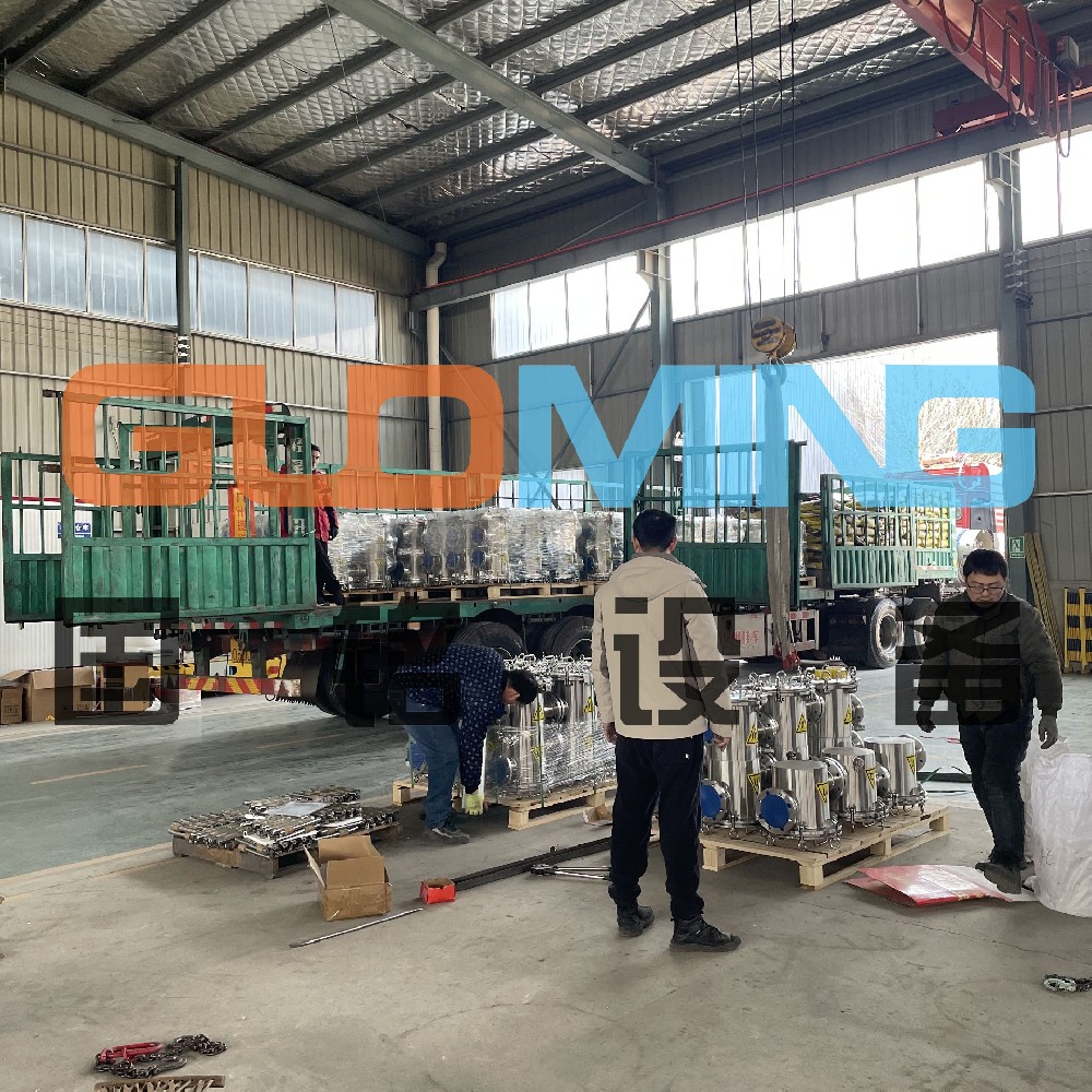 液體管道永磁除鐵器發(fā)貨現(xiàn)場(chǎng)